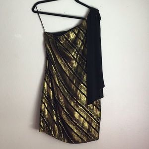 Black and gold Trina Turk dress❗️